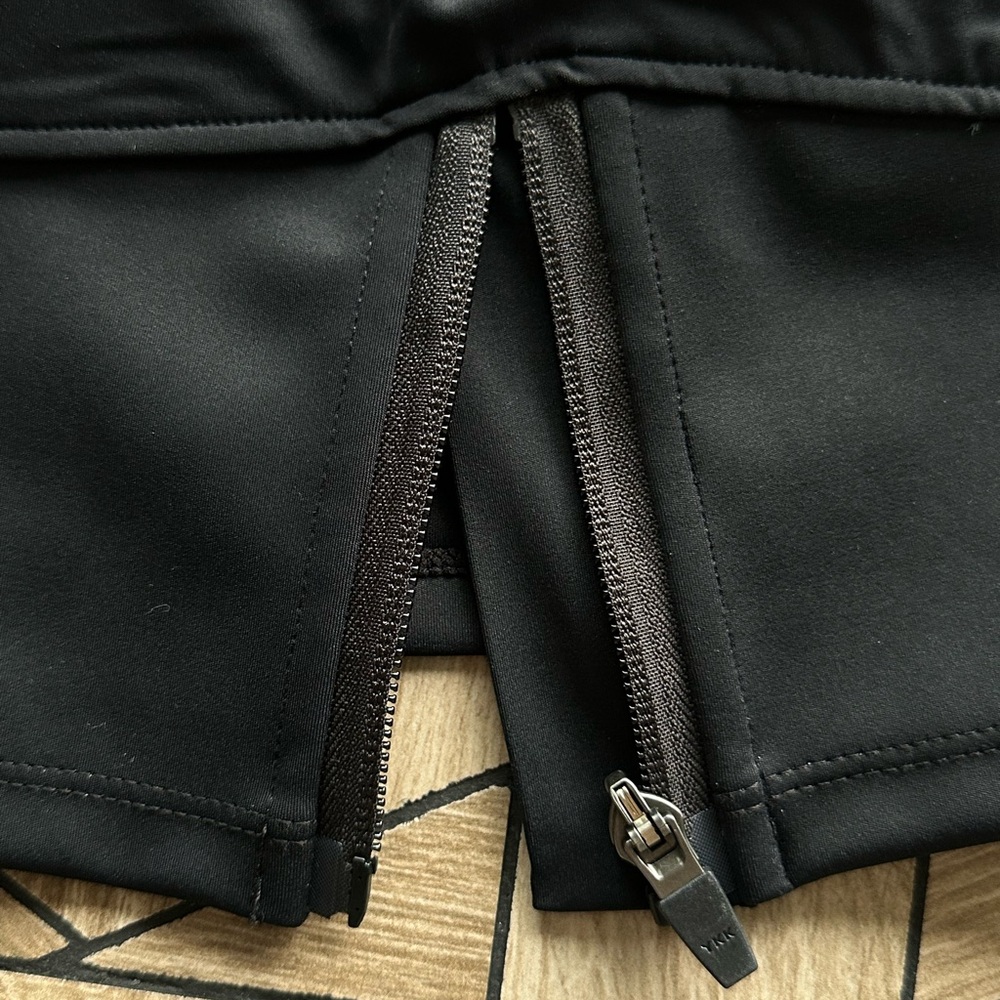 NWOT Shaping Tank Top with Zipper and Pads - Picture 14 of 14